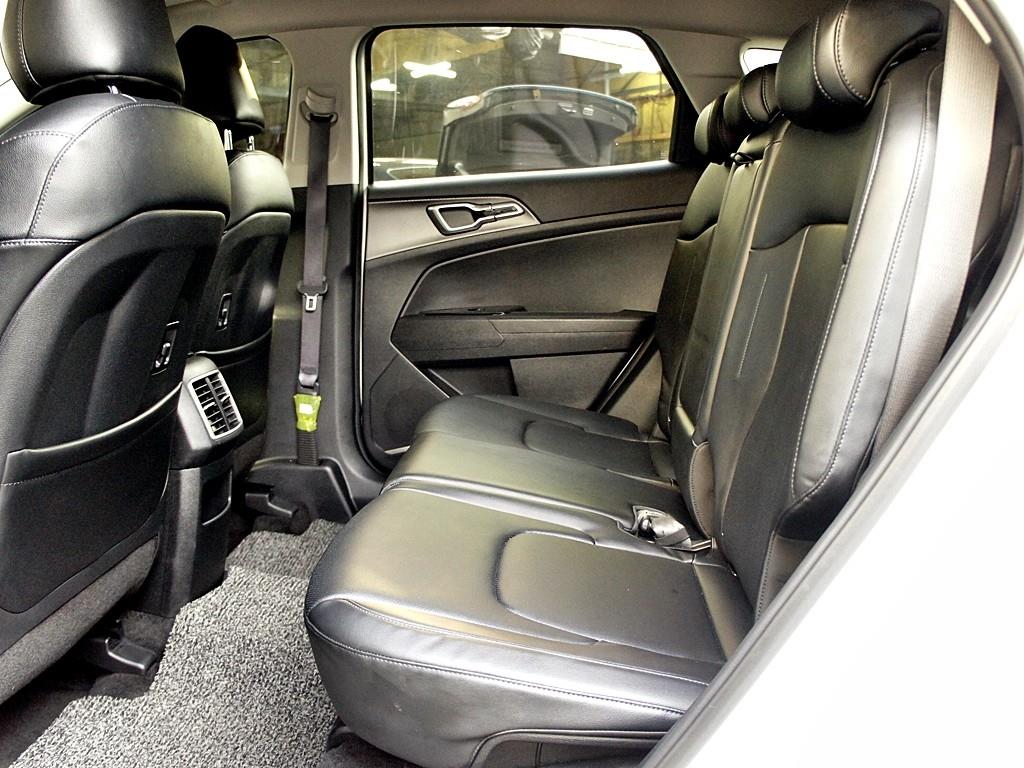 KIA Sportage - Vista 11