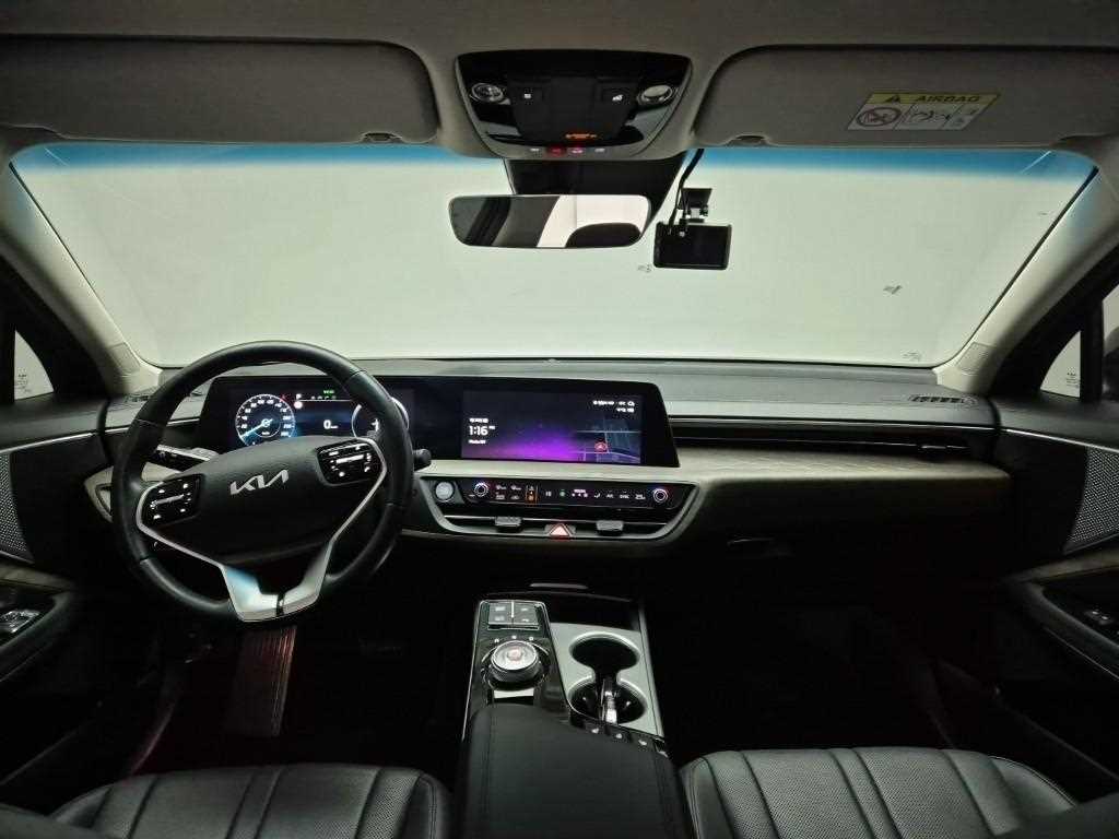 KIA K8 - Vista 7
