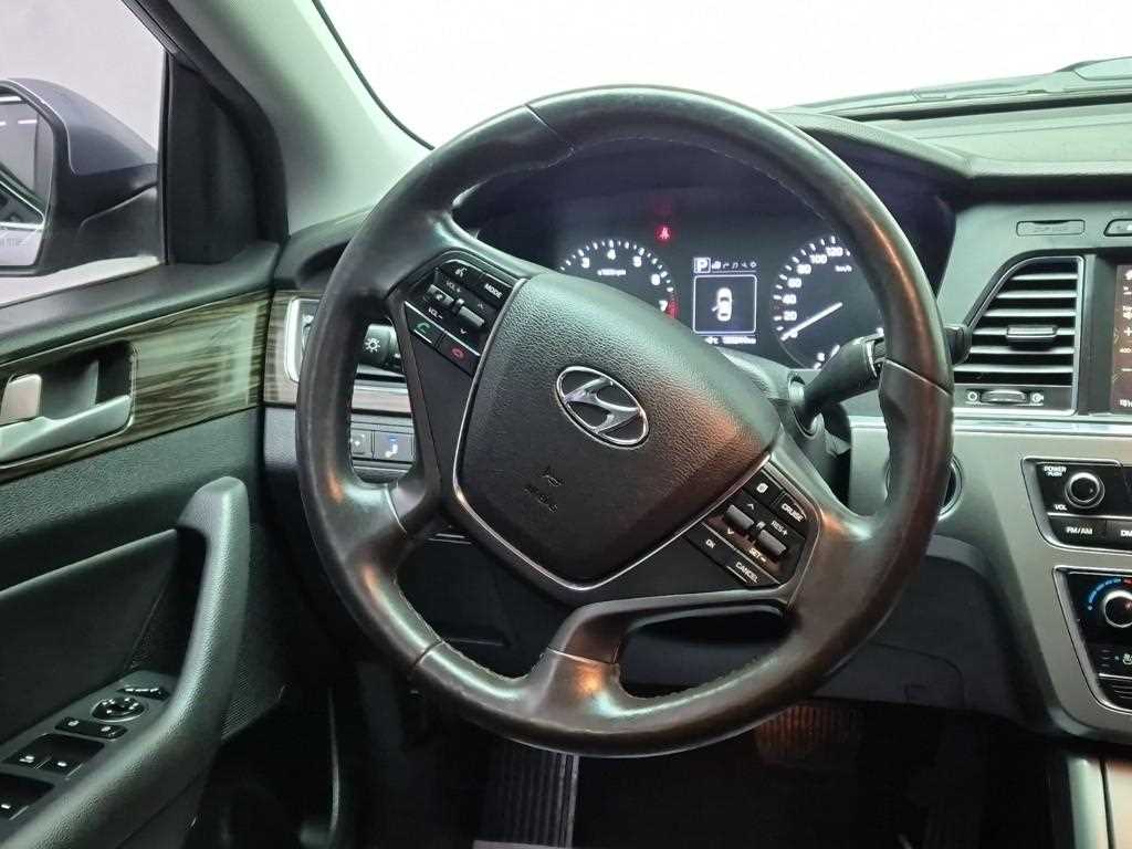 HYUNDAI Sonata - Vista 9