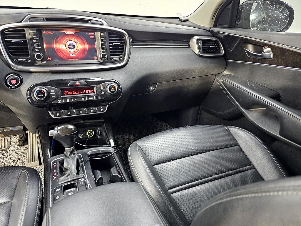 KIA Sorento - Vista 10