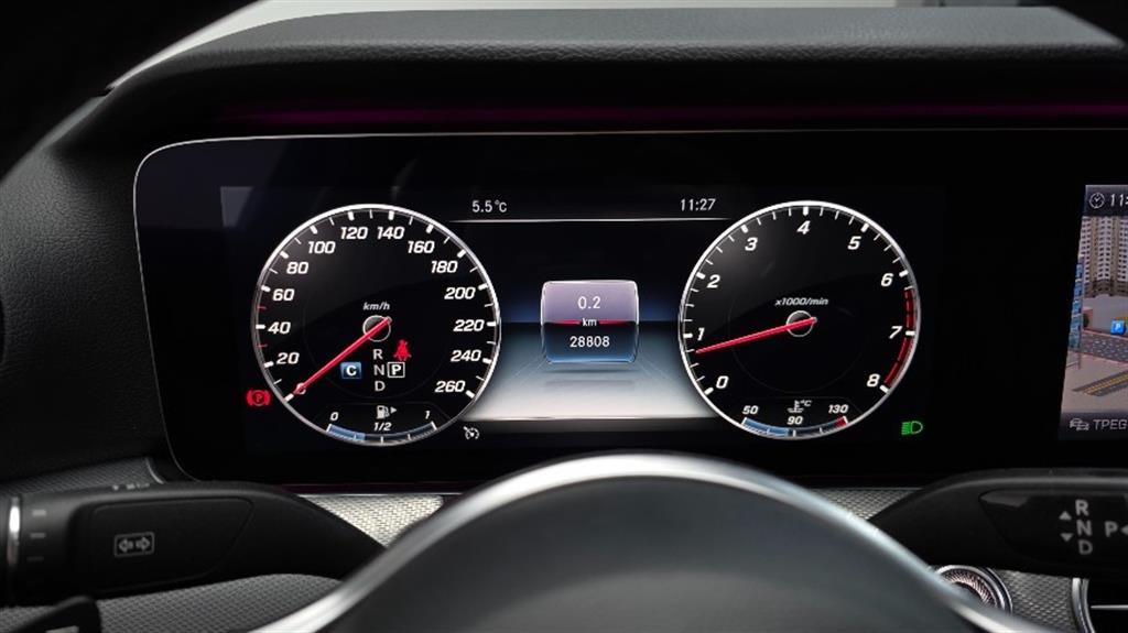 Mercedes Benz E class - Vista 7