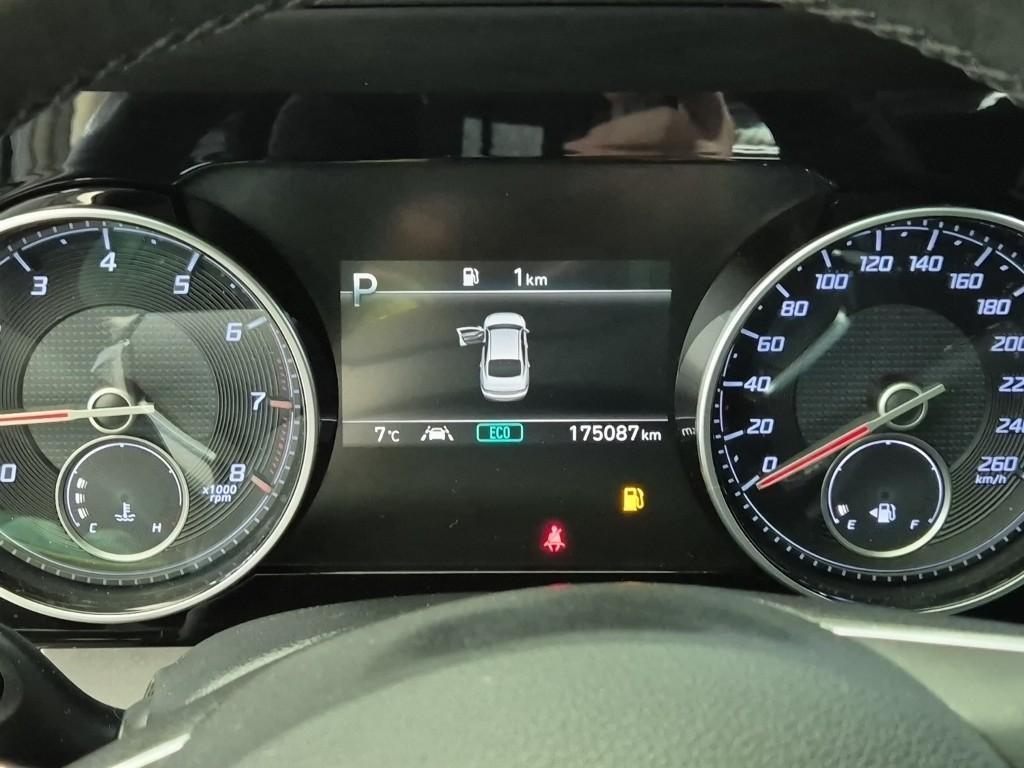 HYUNDAI Grandeur - Vista 6