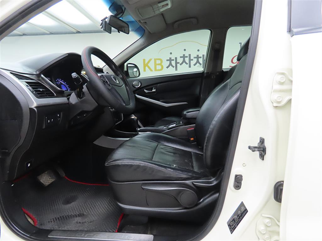 Ssangyong Korando - Vista 5