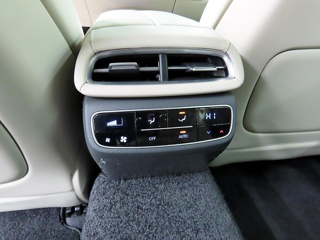 Genesis G80 - Vista 12