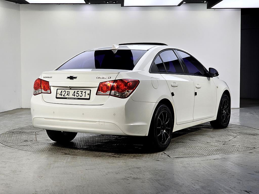Chevrolet Cruise - Vista 4
