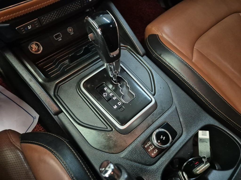 Ssangyong Rexton 2019 Blanco - Importación desde Corea - HF Imports Iquique - Foto 15