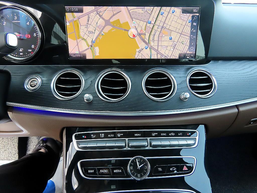 Mercedes Benz E class 2018 Blanco - Importación desde Corea - HF Imports Iquique - Foto 13