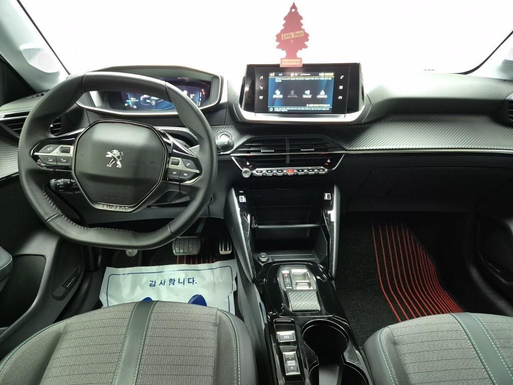 Peugeot 208 - Vista 7