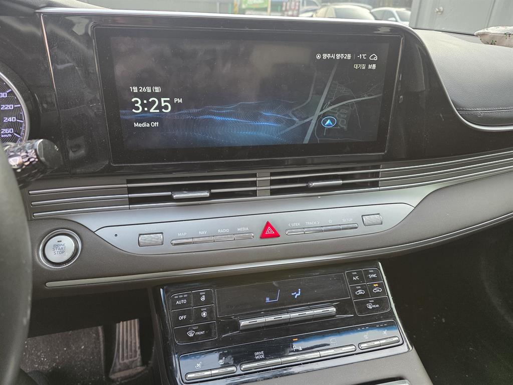 HYUNDAI Grandeur - Vista 11