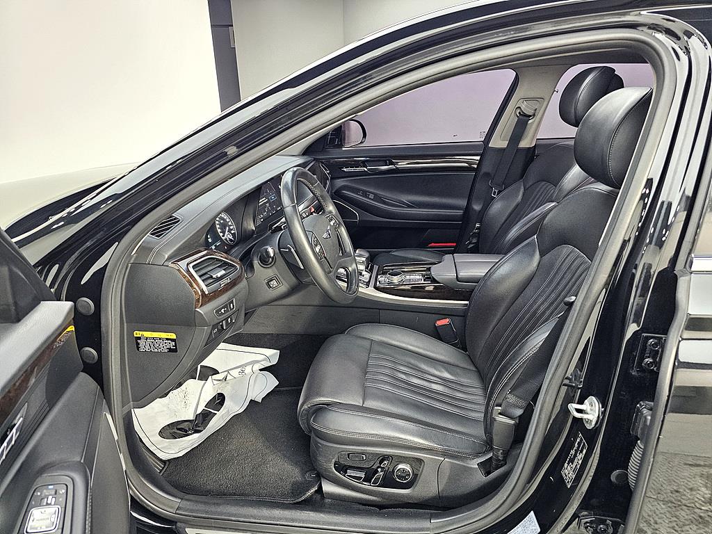 Genesis EQ900 - Vista 8