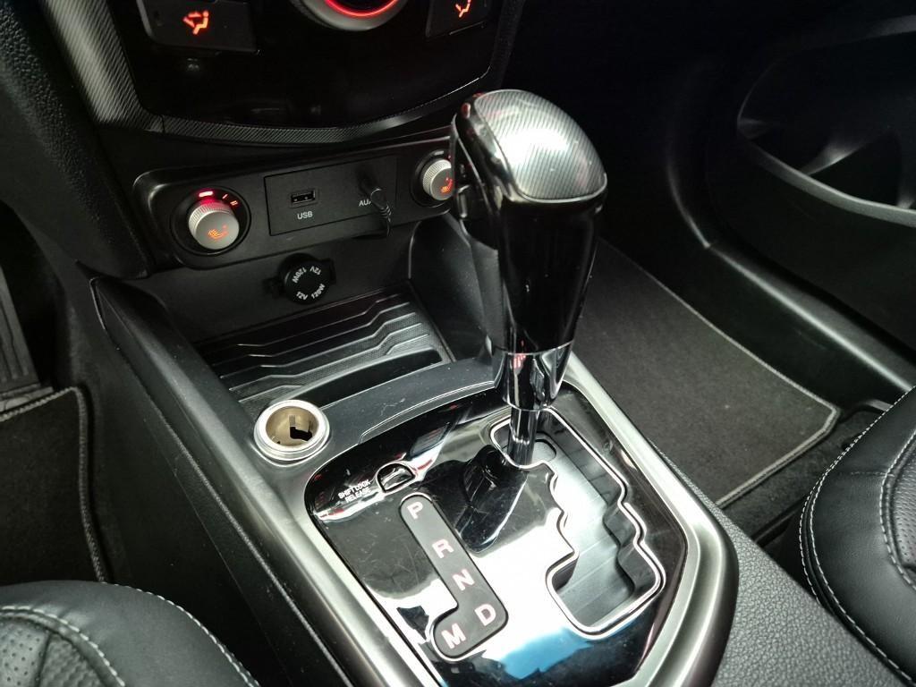 Ssangyong Tivoli - Vista 8