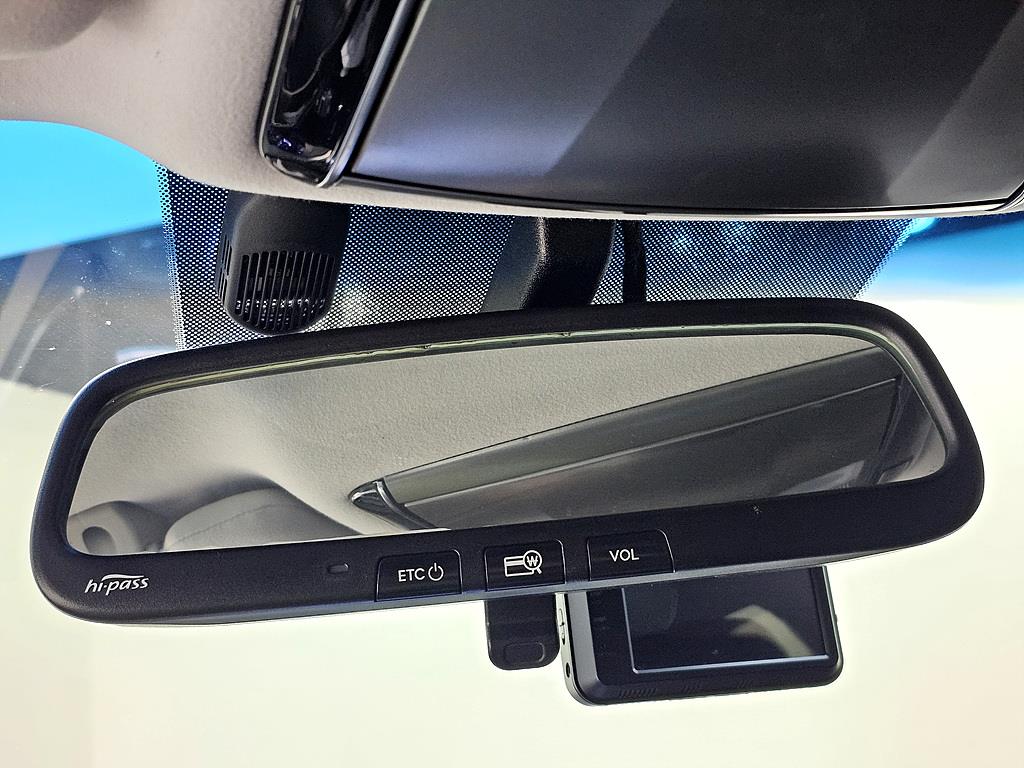 HYUNDAI Grandeur - Vista 12