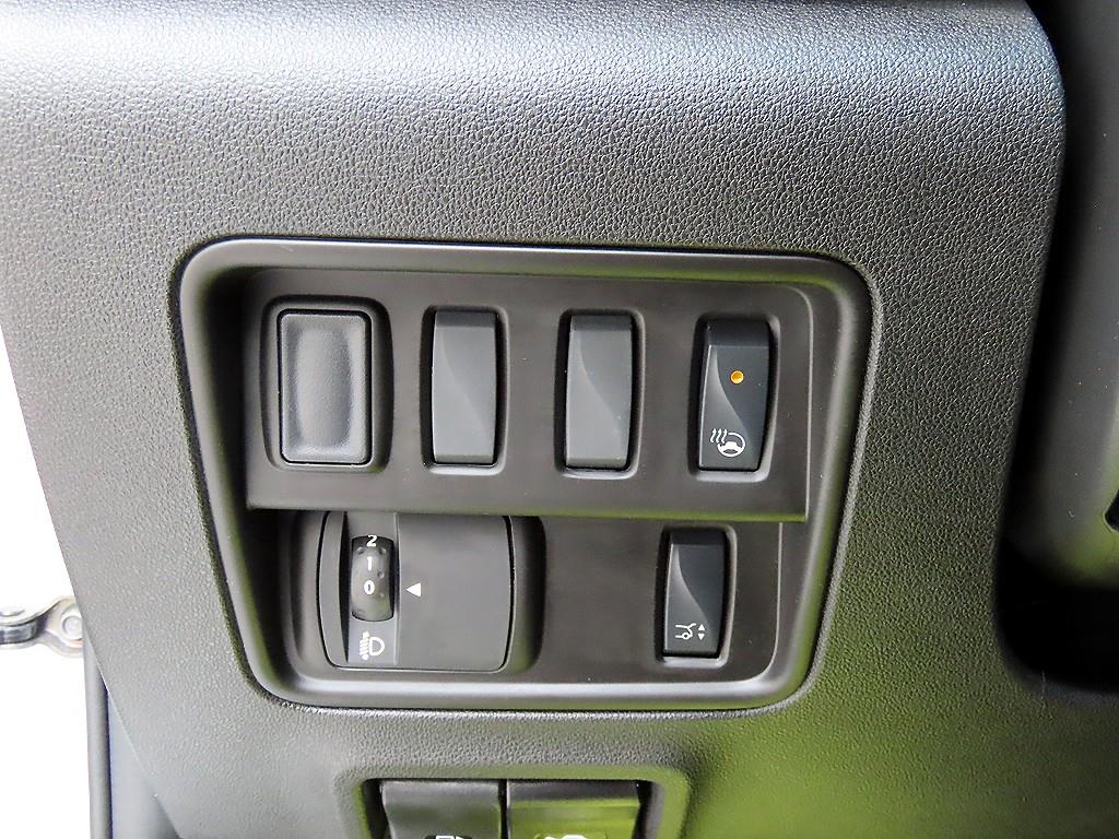 SAMSUNG QM6 - Vista 12