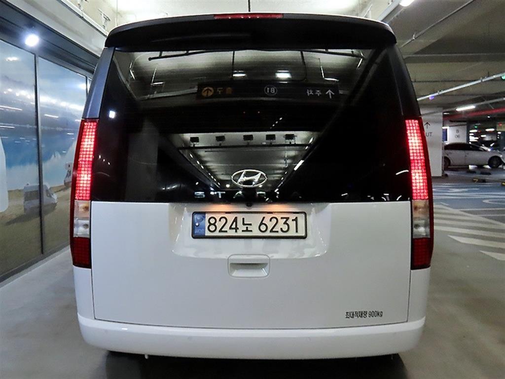 HYUNDAI Staria - Vista 5