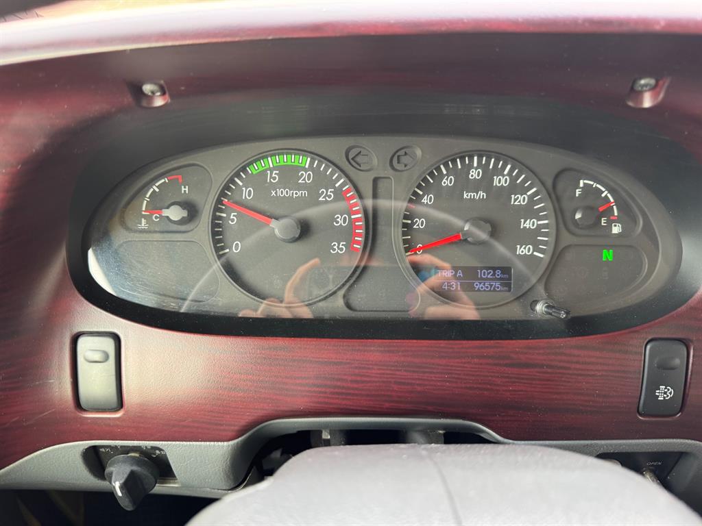 medium and large bus Hyundai bus - Vista 8