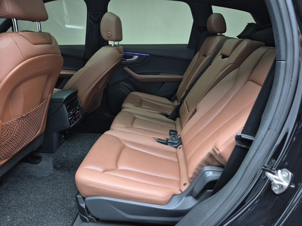 Audi Q7 - Vista 12