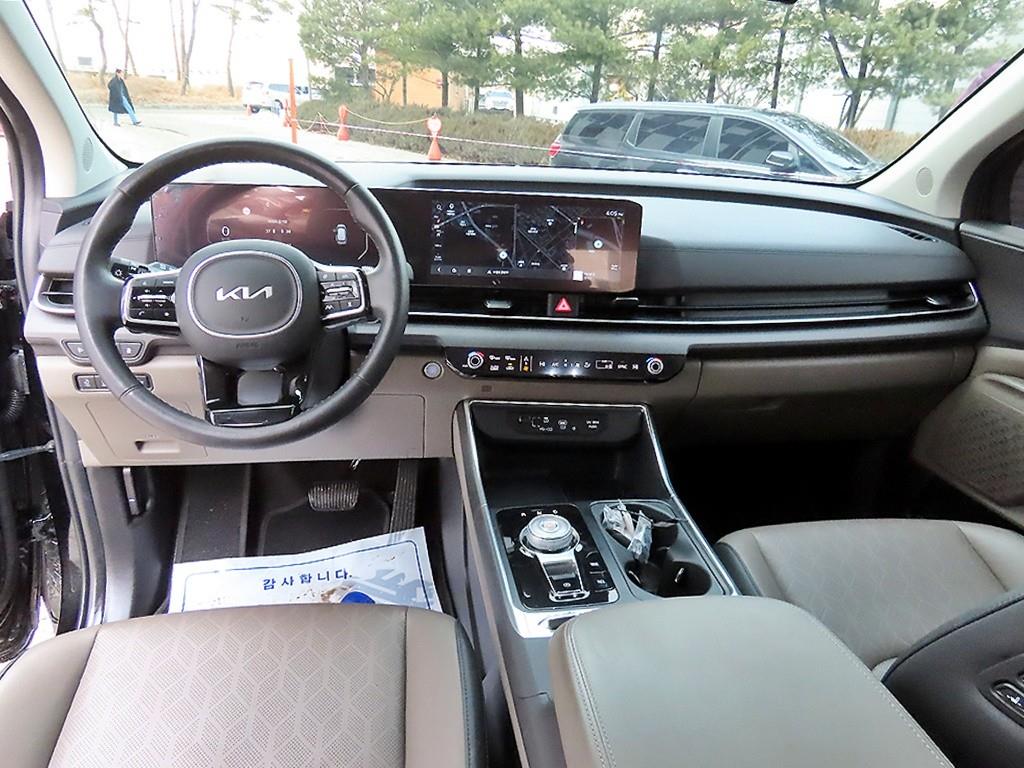 KIA Carnival - Vista 8