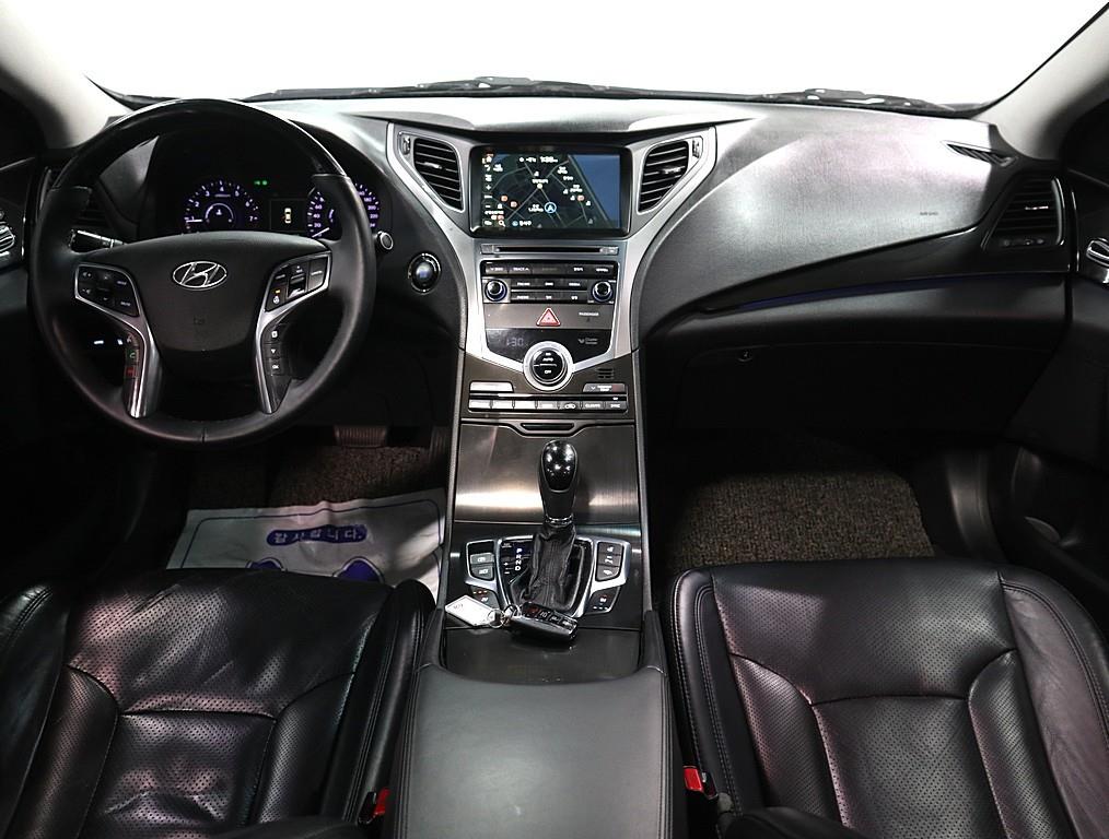HYUNDAI Grandeur - Vista 5
