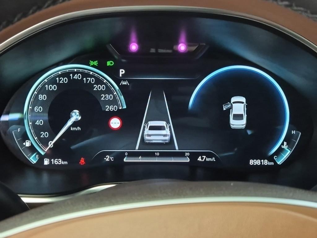 Genesis G80 - Vista 6