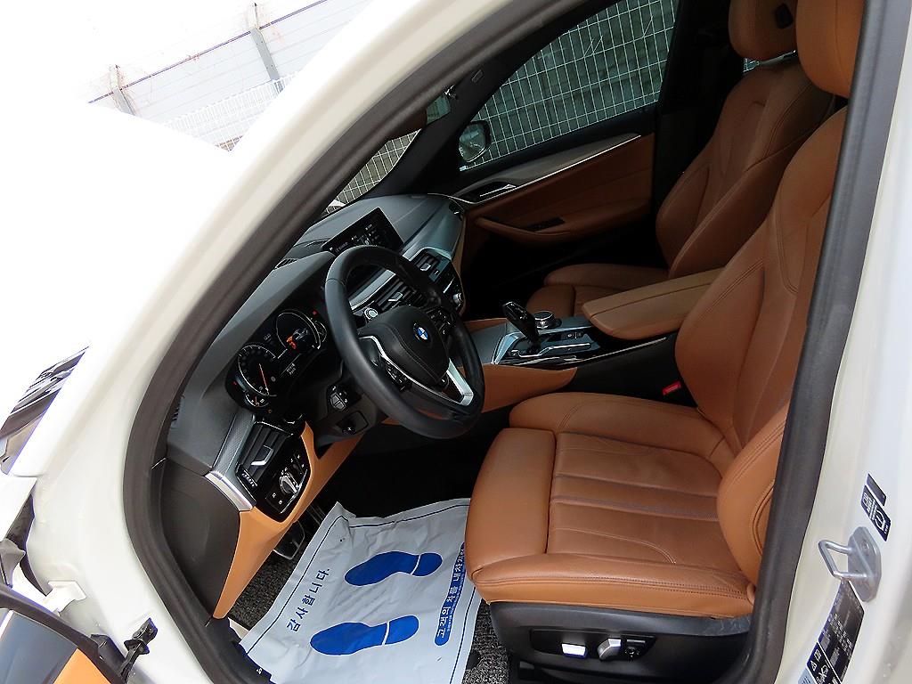 BMW 5 Series - Vista 5