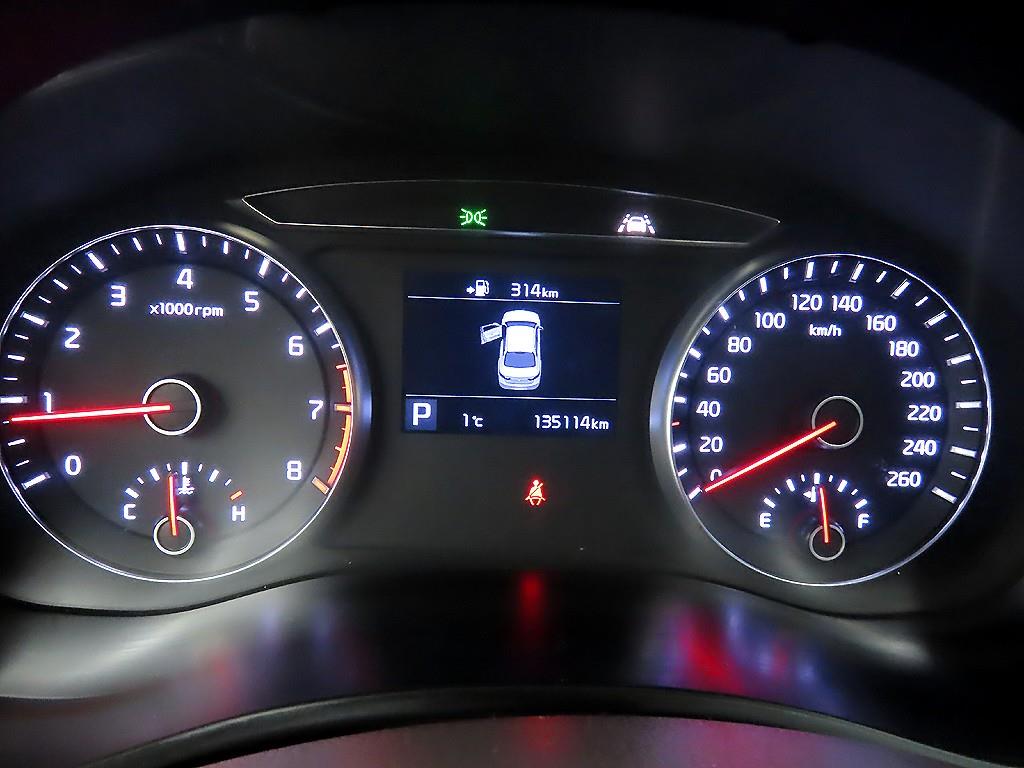 KIA K7 - Vista 8
