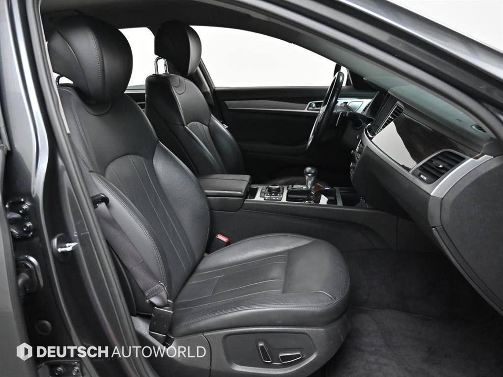 Genesis G80 - Vista 10