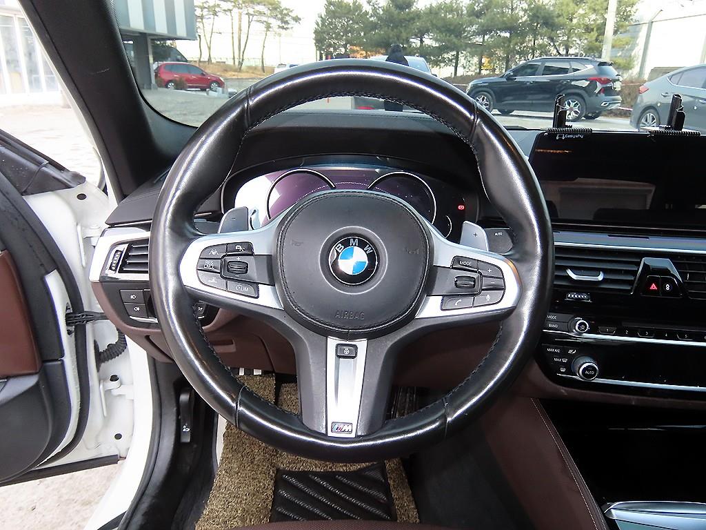 BMW 5 Series - Vista 8