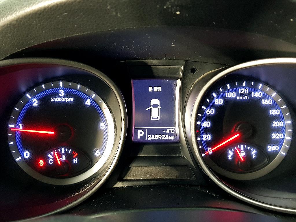 HYUNDAI Santa Fe - Vista 7