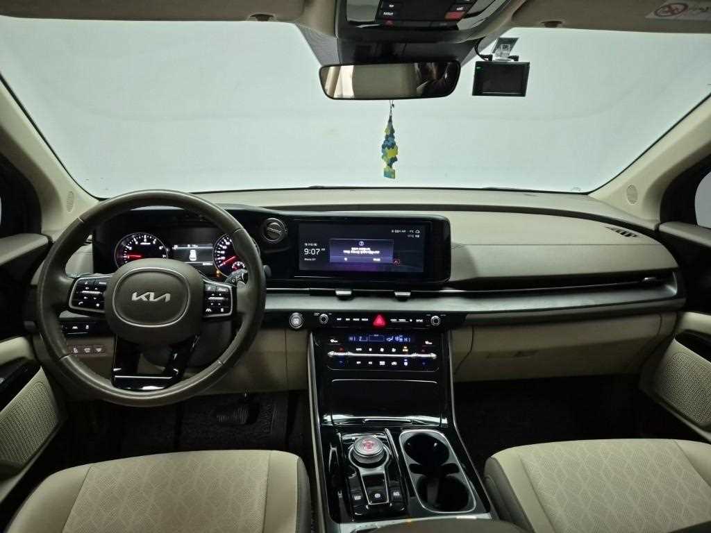 KIA Carnival - Vista 7