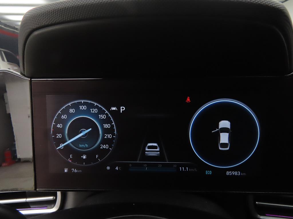 HYUNDAI Avante - Vista 8