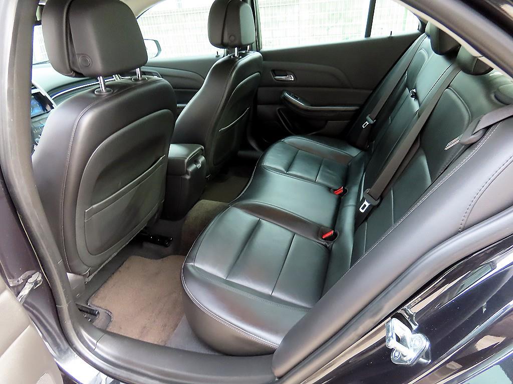 Chevrolet Malibu - Vista 6