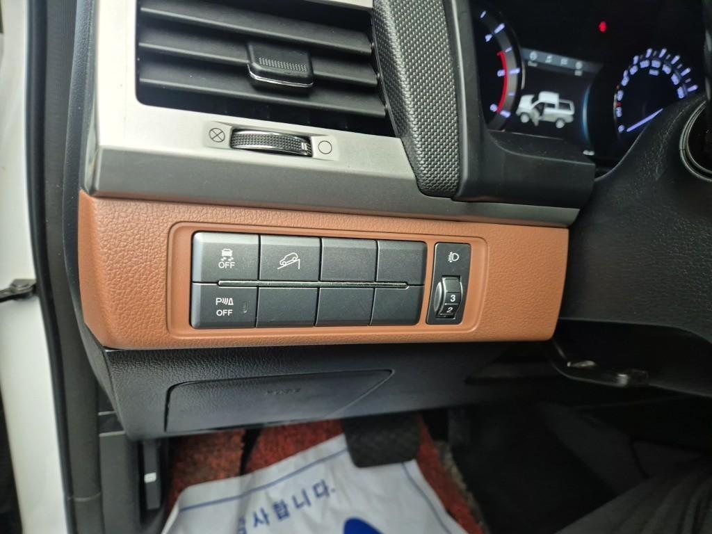 Ssangyong Rexton - Vista 7