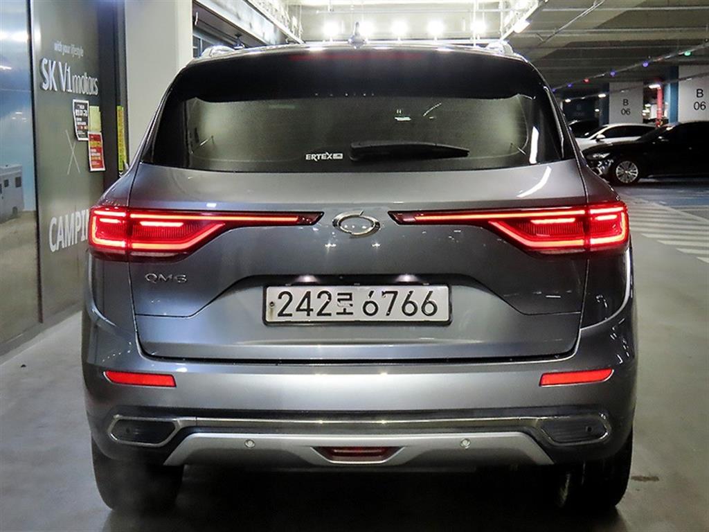 SAMSUNG QM6 - Vista 5