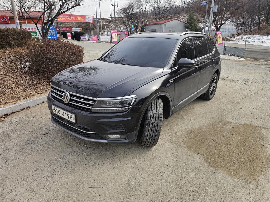 Volkswagen Tiguan 2018 Negro - Importación desde Corea - HF Imports Iquique - Foto 1