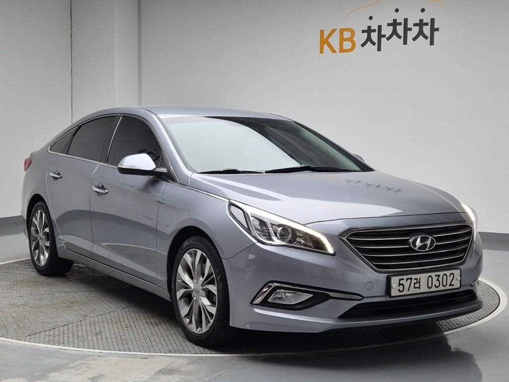 HYUNDAI Sonata - Vista 4
