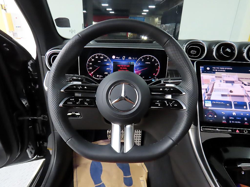 Mercedes Benz GLC Class - Vista 9