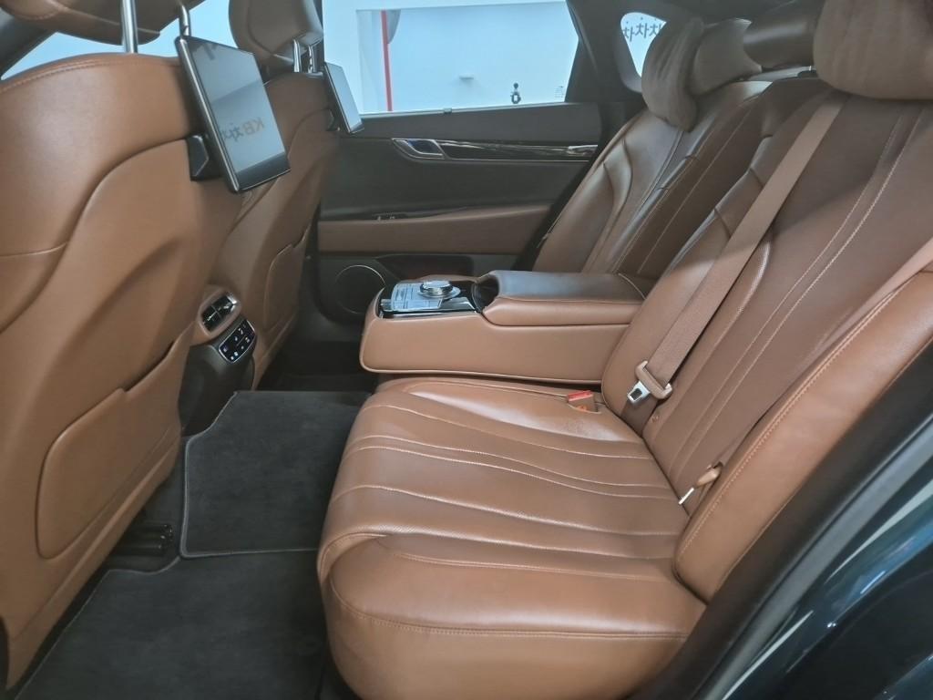 Genesis G80 - Vista 12