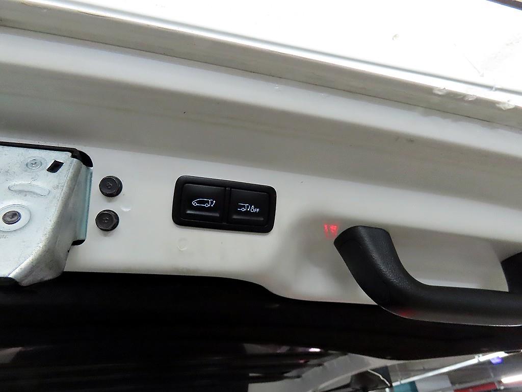 HYUNDAI Staria 2024 Blanco - Importación desde Corea - HF Imports Iquique - Foto 16