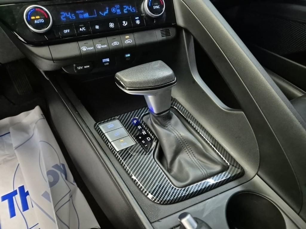 HYUNDAI Avante - Vista 8