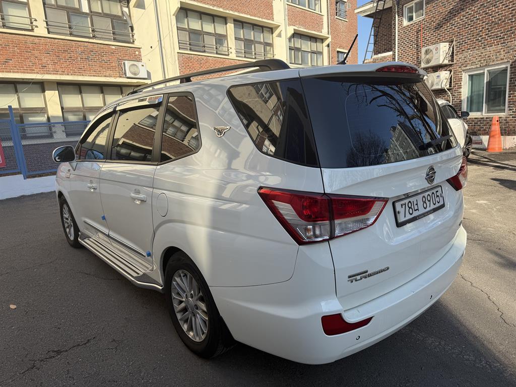 Ssangyong Korando - Vista 6