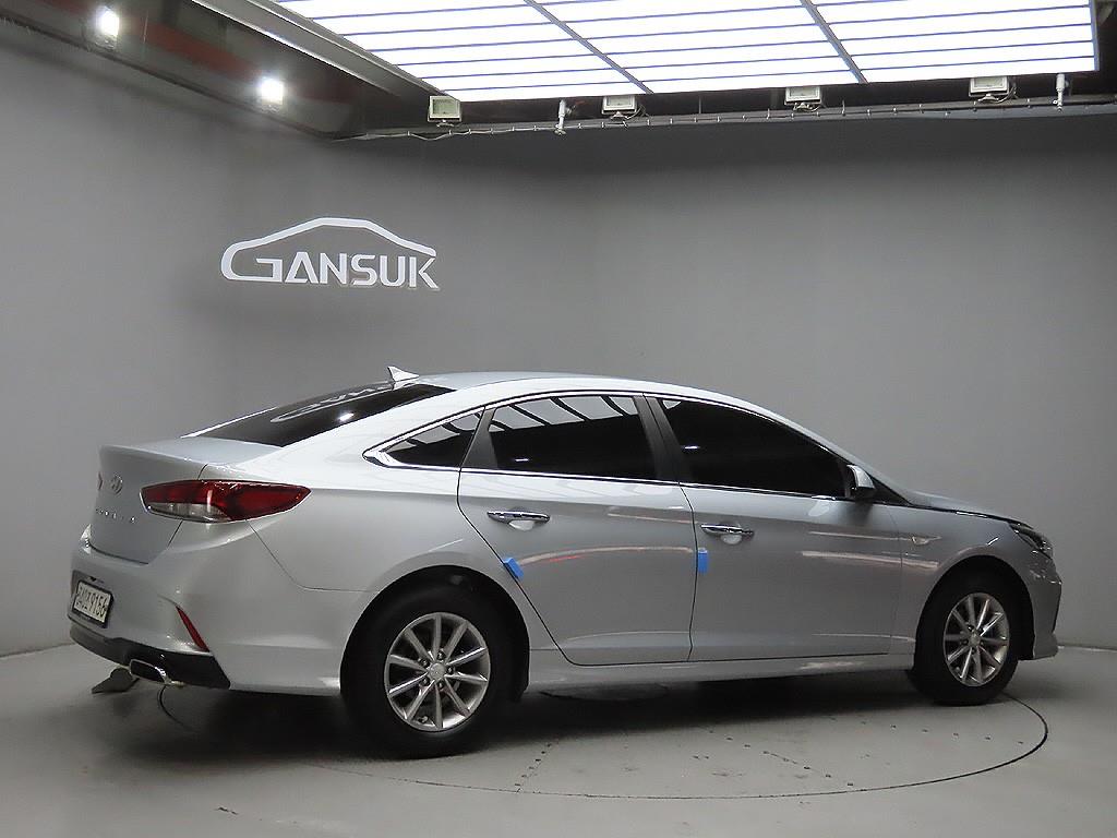 HYUNDAI Sonata - Vista 7