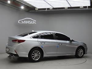 HYUNDAI Sonata - Vista 8