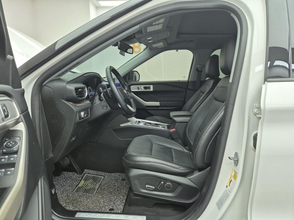 Ford Explorer - Vista 11