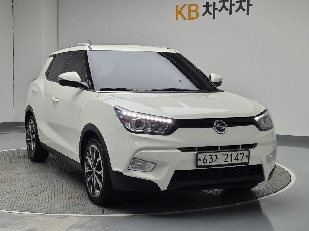 Ssangyong Tivoli - Vista 4
