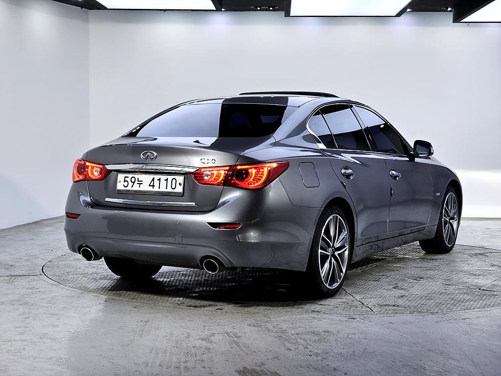 Infiniti Q - Vista 4