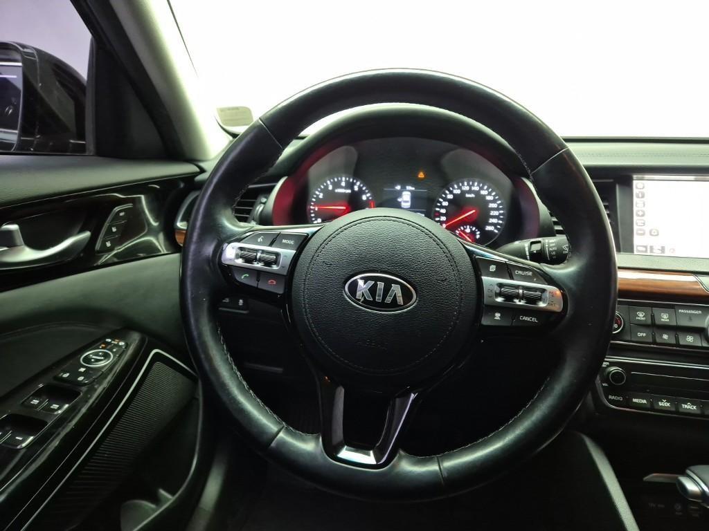 KIA K7 - Vista 9