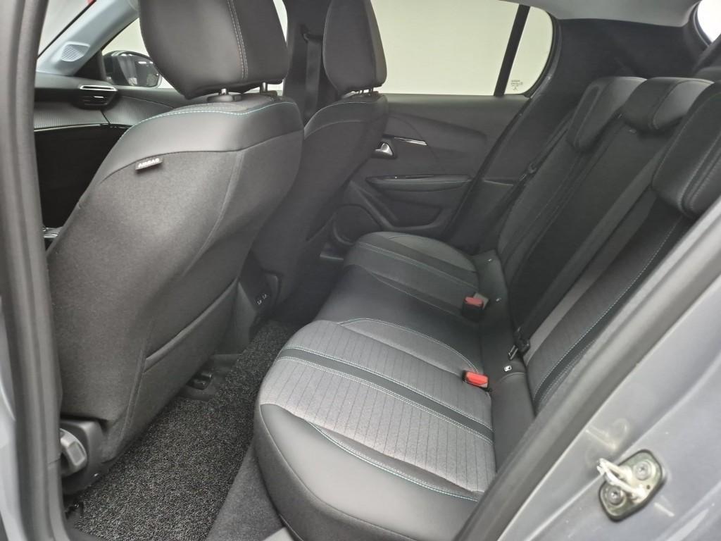 Peugeot 208 - Vista 12