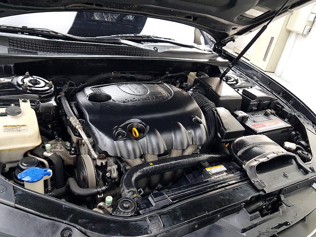 HYUNDAI Sonata - Vista 6