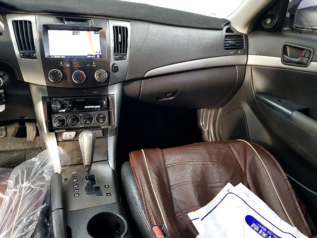 HYUNDAI Sonata - Vista 10