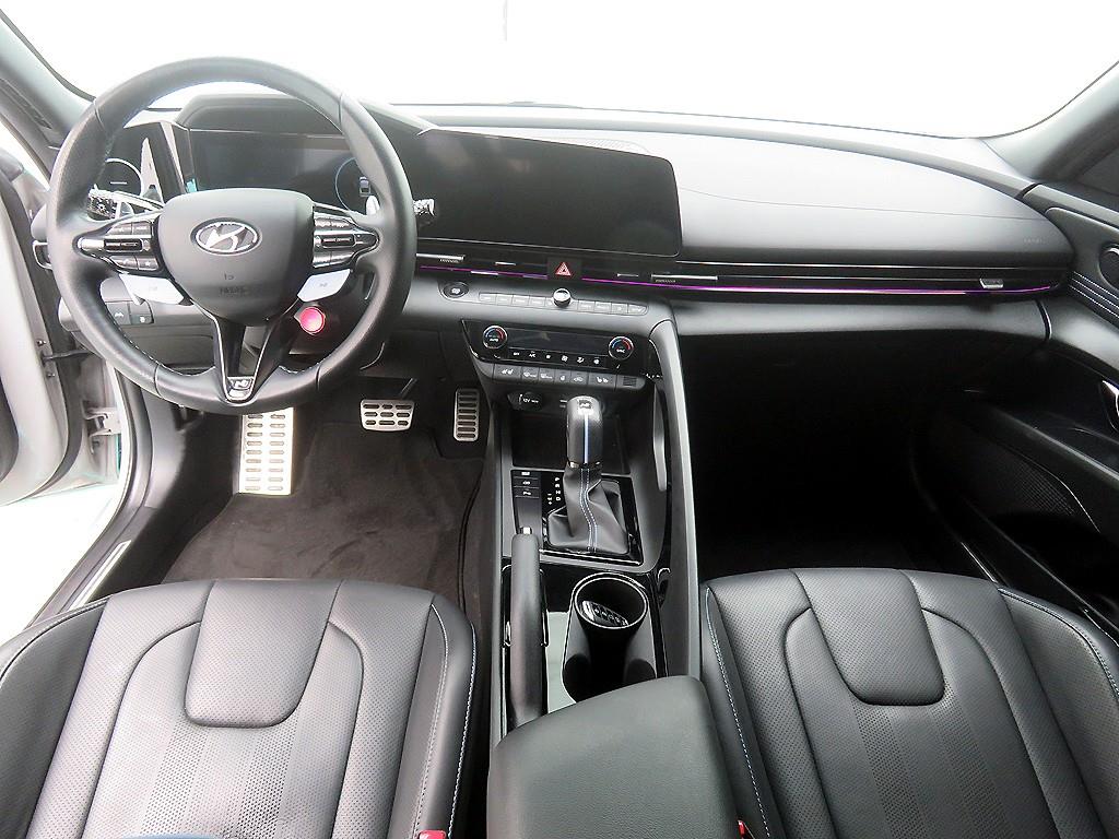 HYUNDAI Avante - Vista 8